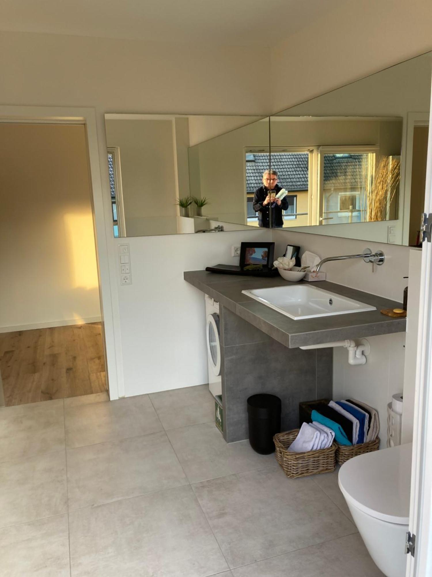 Apartmán Neues Penthouse-Loft Mit Konuskarte Fuer Gratis Oepnv Ehrenkirchen Exteriér fotografie