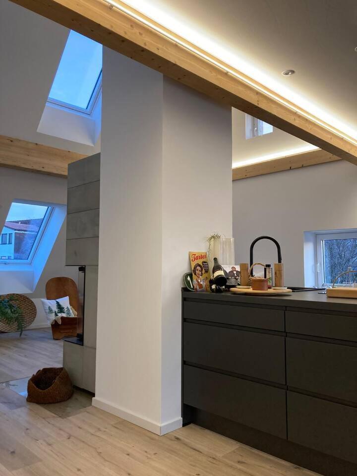 Apartmán Neues Penthouse-Loft Mit Konuskarte Fuer Gratis Oepnv Ehrenkirchen Exteriér fotografie