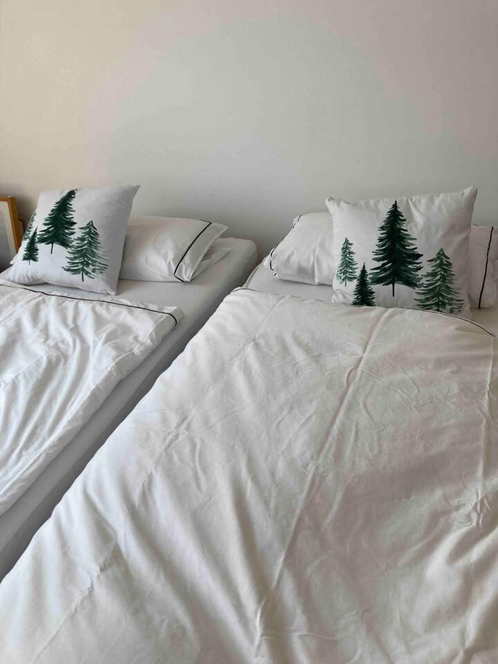 Apartmán Neues Penthouse-Loft Mit Konuskarte Fuer Gratis Oepnv Ehrenkirchen Exteriér fotografie
