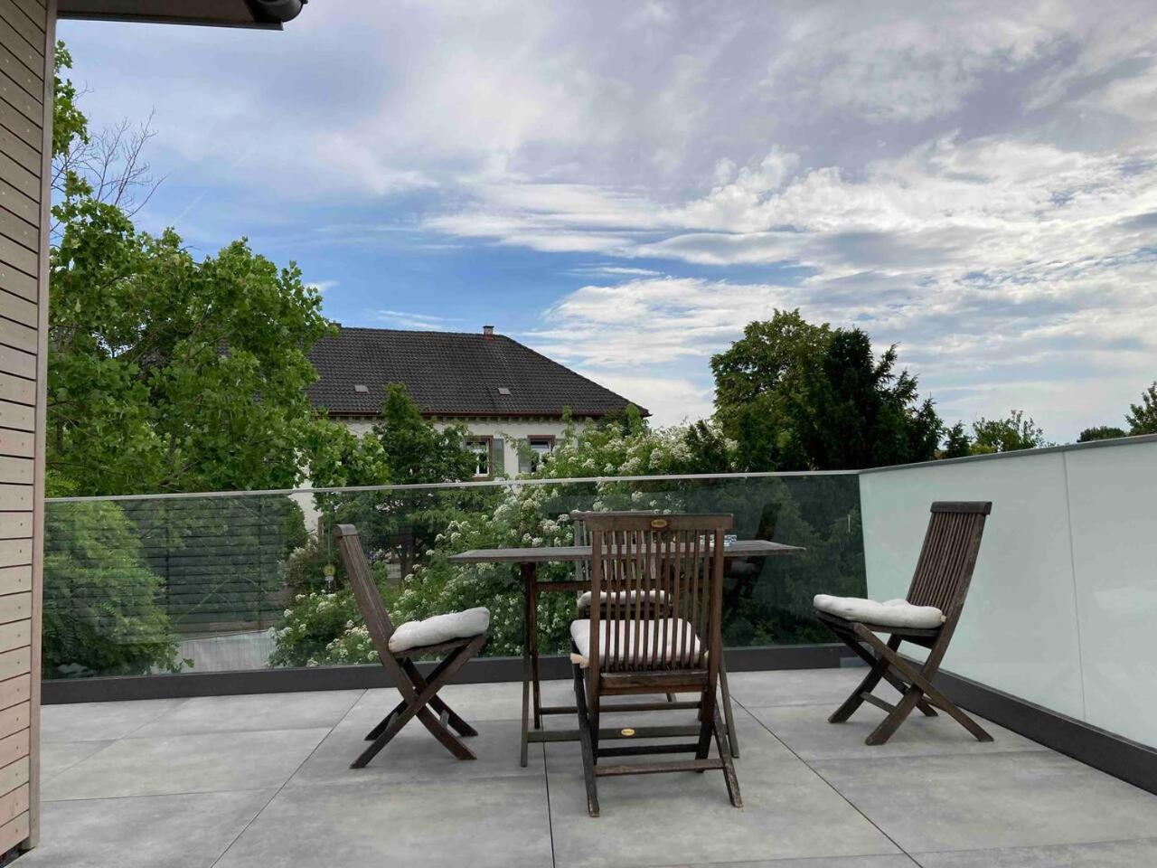 Apartmán Neues Penthouse-Loft Mit Konuskarte Fuer Gratis Oepnv Ehrenkirchen Exteriér fotografie